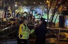 Polislerin sabır sınavı: 1.96 promil alkollü sürücü uygulama noktasını birbirine kattı, polislere hakaret etti