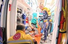 Arkadaşların bıçaklı kavgası kanlı bitti: 1 yaralı