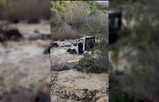 İzmir’de derede mahsur kalan 3 kişi kurtarıldı