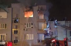 Mersin’de ev alev alev yandı