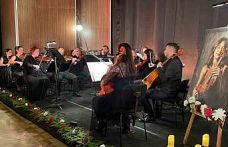 Mersin’de kazada hayatını kaybeden keman sanatçısı Laçin Akyol unutulmadı