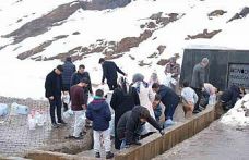 Muş’ta şebeke suyunda bakteri tespit edildi, vatandaşlar çeşmelere akın etti