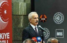 Bakan Uraloğlu: "Hedefimiz 14 bin kilometre olan demiryolu ağımızı 2028 yılında 17 bin 300 kilometrelere çıkarmak"