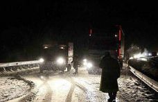 Kop Dağı Geçidi’nde kar ve tipi ulaşımı aksattı