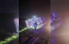 Mardin’de tır devrildi: 1 yaralı