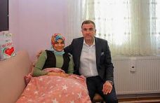 Sosyal medya üzerinden pasta-börek satarak geçimini sağlayan aileye Vali Eldivan’dan moral ziyareti