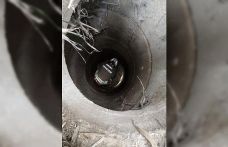 Antakya’da kuyuya düşen köpeği itfaiye kurtardı