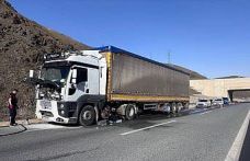 Erzincan’da seyir halindeki tırda çıkan yangın söndürüldü