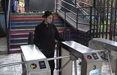 Esenyurt Ortaokulu’nda 6 yıldır uygulanan kartlı turnike sistemi velilere güven veriyor