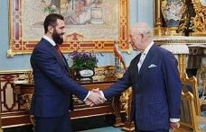 Suriye Devlet Başkanı eş-Şara, İngiltere Kralı III. Charles ile bir araya geldi