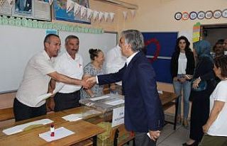 Abdullah Gül oyunu kullandı