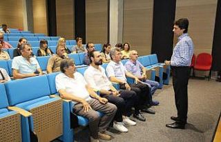 AGÜ Çocuk Üniversitesi’nden Eğitici Eğitimi