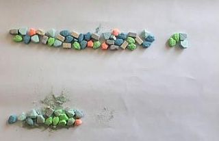 Alıcı kılığına giren jandarmadan uyuşturucu...