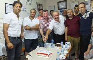 Alkolden kurtuluşunun 27’nci yılını pasta ile...