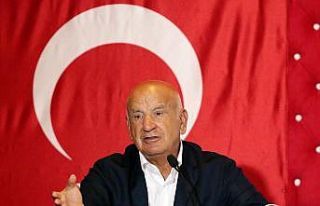 Antalyaspor Kulübü Derneği Başkanı Fikret Öztürk...