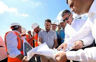 Başkan Büyükakın, "Metro inşaatı devam...