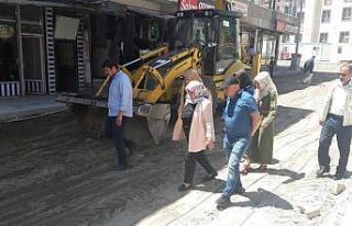 Başkan Çetin, yol yapım çalışmalarını inceledi