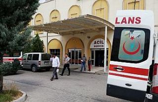 Boya yaparken akıma kapılarak yaralandı