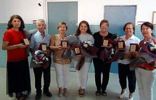 Çeşmeli avukatlar, emektar adliye çalışanlarına...