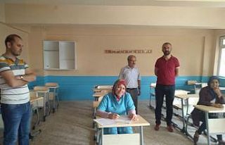 Çıraklar kalfa, kalfalar usta olmak için ter döktü