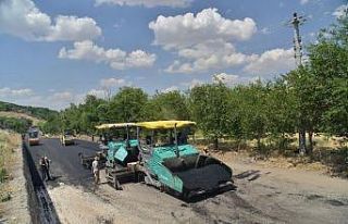 Diyarbakır’da asfaltlama çalışmaları sürüyor