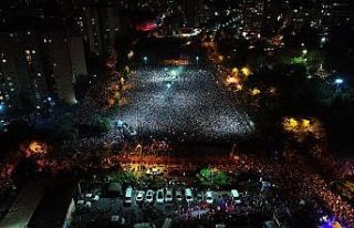 Ekrem İmamoğlu: “Beni kutlayan sayın Cumhurbaşkanımıza...