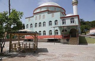 Erdemli Belediyesi’nin camilere desteği sürüyor