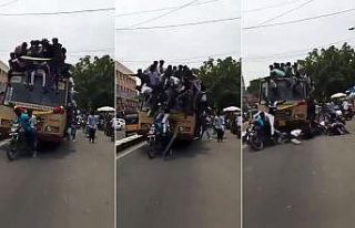 Fren yapan otobüsün üzerinden yola savruldular