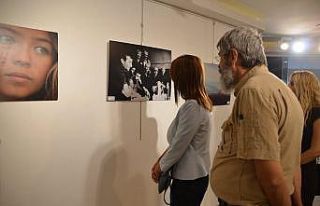 “Güneşin Sofrasındayız” fotoğraf sergisi...