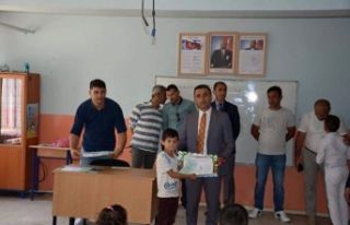 Güroymak’ta karne dağıtım töreni