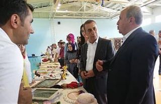 Hizan’da yıl sonu sergisi düzenlendi