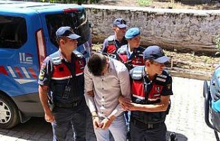 Jandarma alıcı kılığına girdi, uyuşturucu tacirlerine...