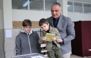 Kültür ve Turizm Bakanı Ersoy, oyunu Beşiktaş’ta...