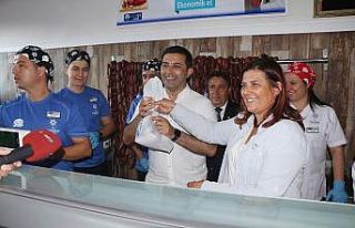 Kuşadası 3. Ege Et mağazasının açılışı mitinge...