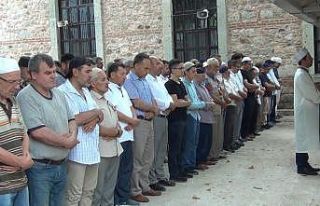 Mursi için gıyabî cenaze namazı kılındı