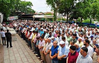 Önce selası verildi, ardından gıyabi cenaze namazı...