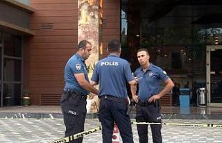 Otelde rastgele ateş eden saldırgan polis tarafından...