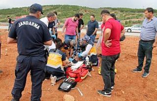 Otomobil takla attı: 16 yaşındaki genç hayatını...