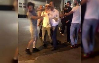 (Özel) Otobüs şoförü ile yolcuların tekme tokat...