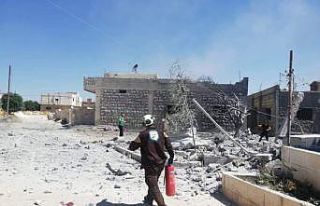 Suriye’de yol kenarına döşenen bomba patladı