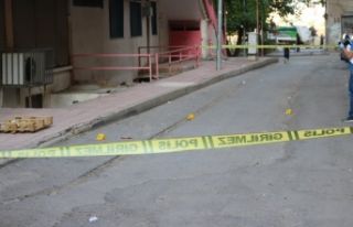 Telefonda başlayan tartışma silahlı kavgaya dönüştü:...