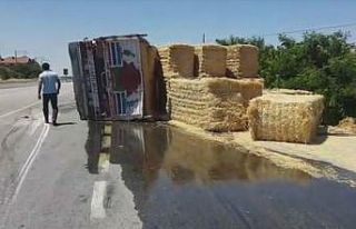 Tır ile otomobil çarpıştı, 4 kişi hayatını...