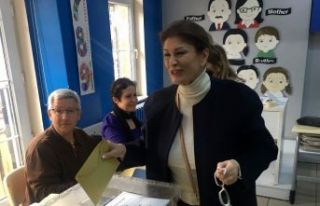 Ünlü oyuncu Gülşen Bubikoğlu oyunu kullandı