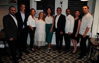 Ünlü otellerin şefleri, Hayata Sarıl Lokantasında...