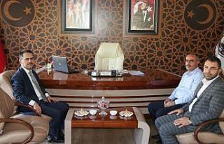 Vali Aktaş, Karapınar Belediye Başkanı Güneş’i...