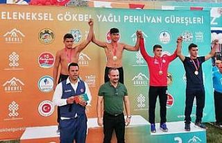 17 yaşında 100 madalyası var