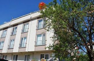 3. kattan düşen çocuk yaralandı