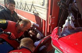 Akılalmaz kazadan sağ kurtuldular