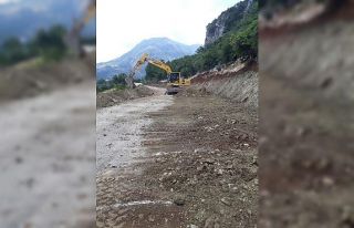 Akseki’nin Taşlıca yolu genişletiliyor