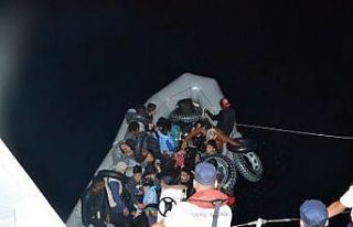 Ayvalık’ta 32 göçmen denizde yakalandı